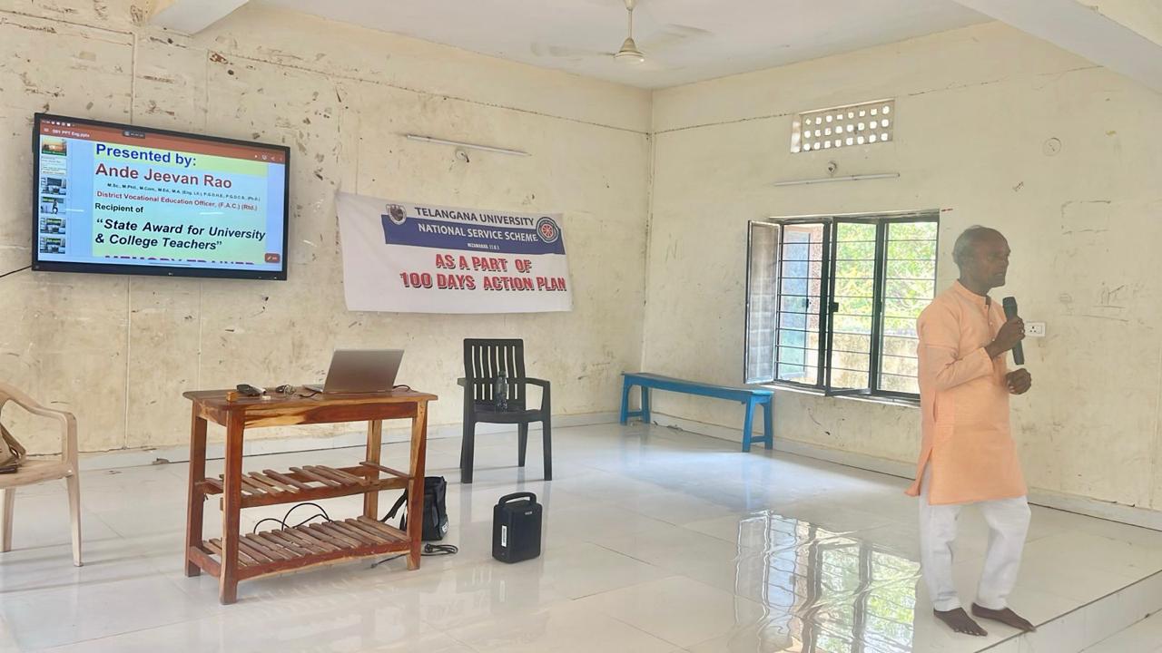 Workshop on Super Brain Yoga at Manavatha Saan, Dichpally.  The program was organized by National Service Scheme, Telangana University, Nizamabad Dist., as part of 100 days action plan. 